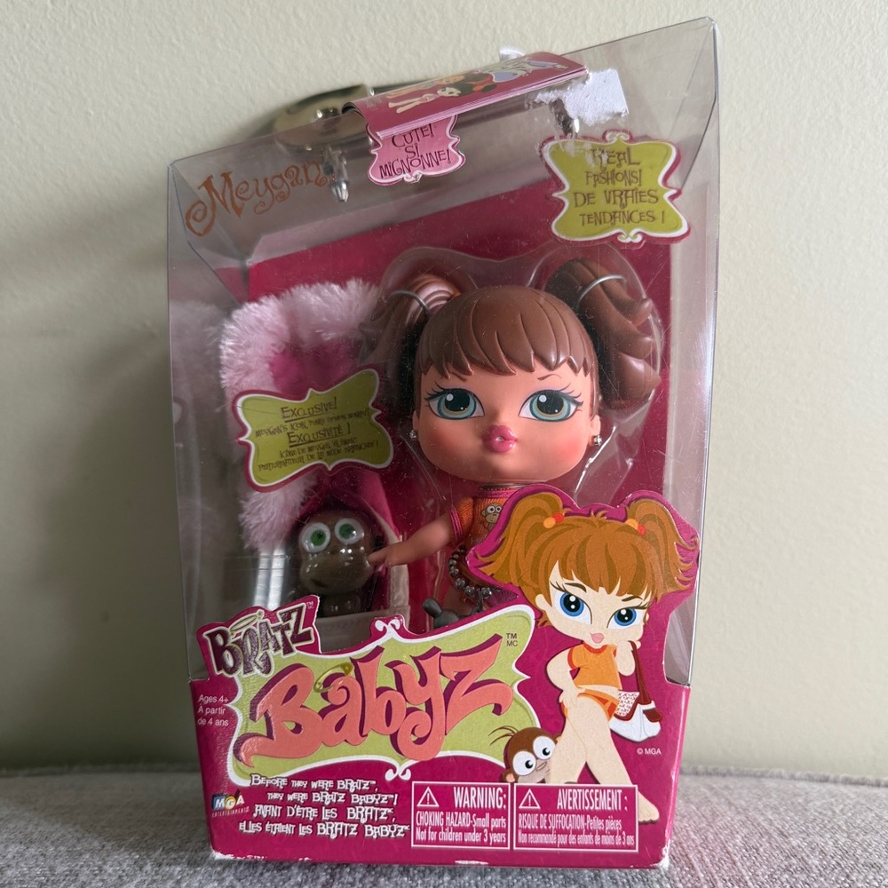 Vintage NEW in Box Bratz Babyz Doll with Brown Hair